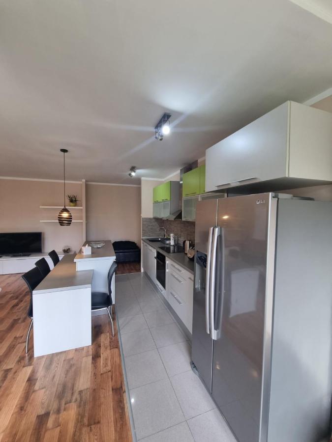 Apartamento Hawaii- 2 Bdr, Arena, Sava Centar, Free Parking Belgrado Exterior foto