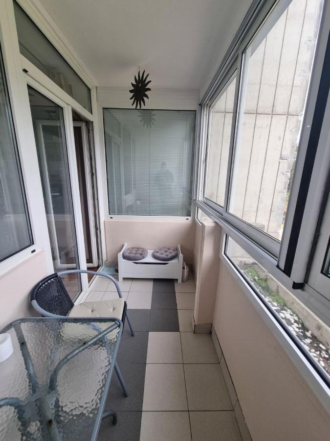 Apartamento Hawaii- 2 Bdr, Arena, Sava Centar, Free Parking Belgrado Exterior foto