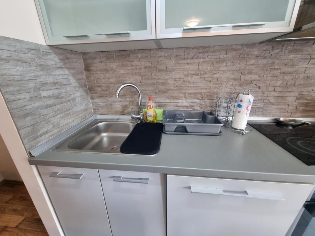 Apartamento Hawaii- 2 Bdr, Arena, Sava Centar, Free Parking Belgrado Exterior foto