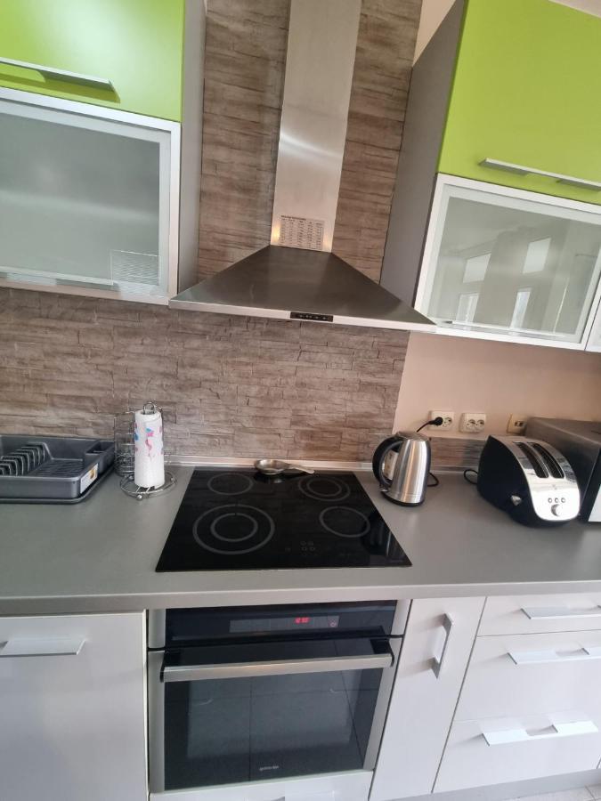 Apartamento Hawaii- 2 Bdr, Arena, Sava Centar, Free Parking Belgrado Exterior foto